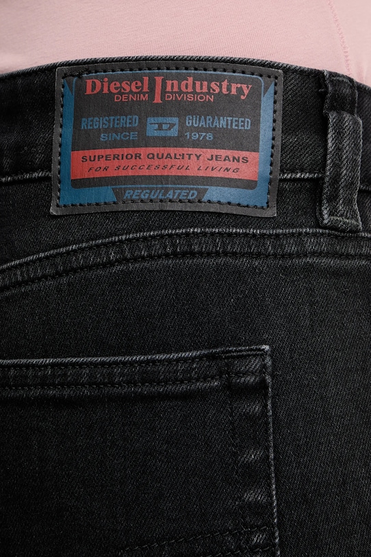 Diesel jeansy 1992 D-JIANN L.32 czarny A17897.09N89