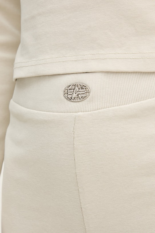 Alpha Industries legginsy damskie bawełniane z elastanem World Flared Pant W beżowy 266020