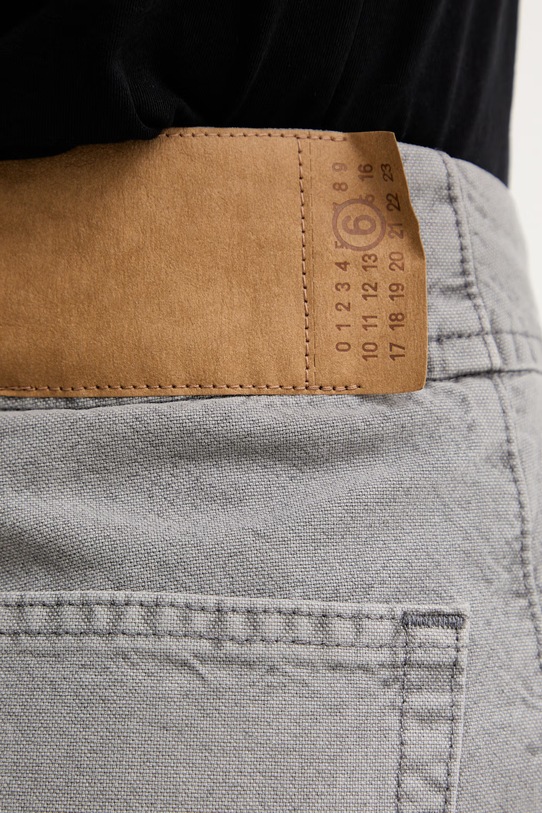 MM6 Maison Margiela jeansy szary S52LA0241.M35736.854