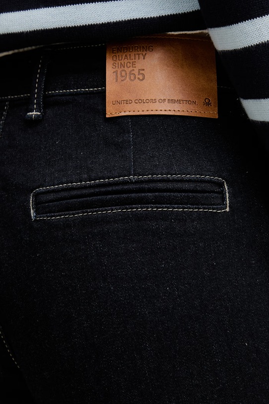 United Colors of Benetton jeansy chino damskie granatowy 4LCBDF0B8