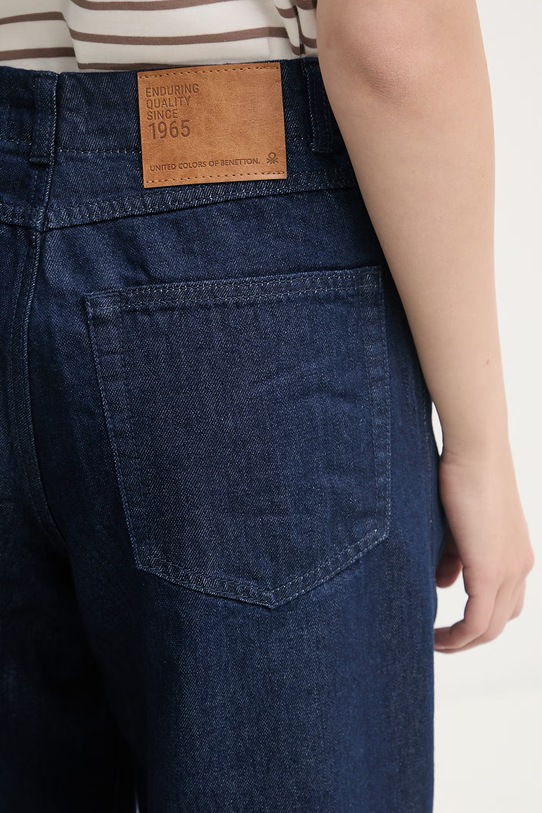 United Colors of Benetton jeans a gamba larga da donna blu navy 4ZDWDE02V