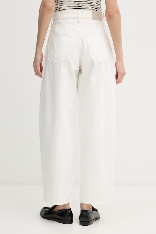 Odzież Calvin Klein Jeans jeansy barrel damskie LV047F463G beżowy