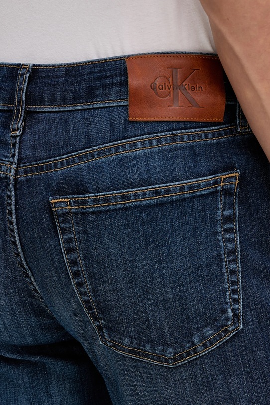 Calvin Klein Jeans jeansy niebieski LV04RE777G