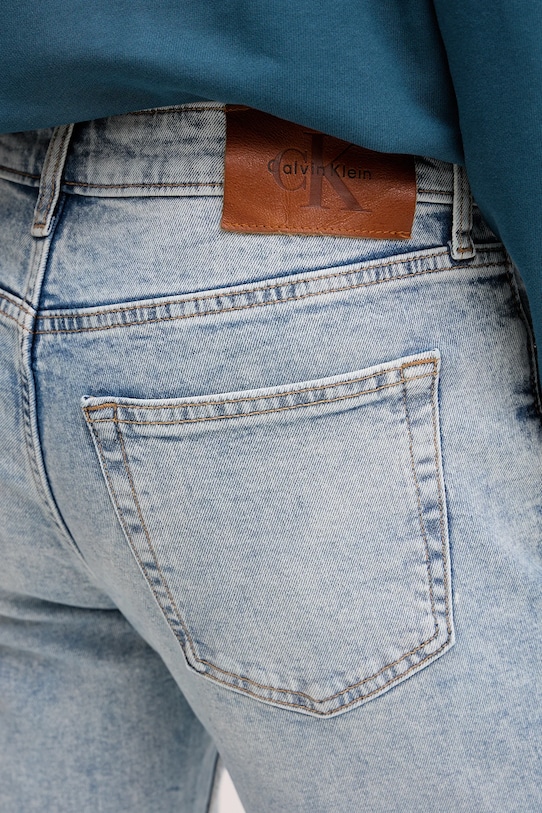 Calvin Klein Jeans jeansy niebieski LV04RE778G