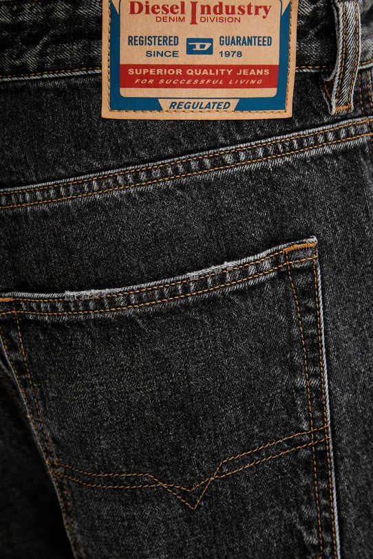 Diesel jeansy relaxed fit męskie D-RISEL L.32 szary A06370.007DN