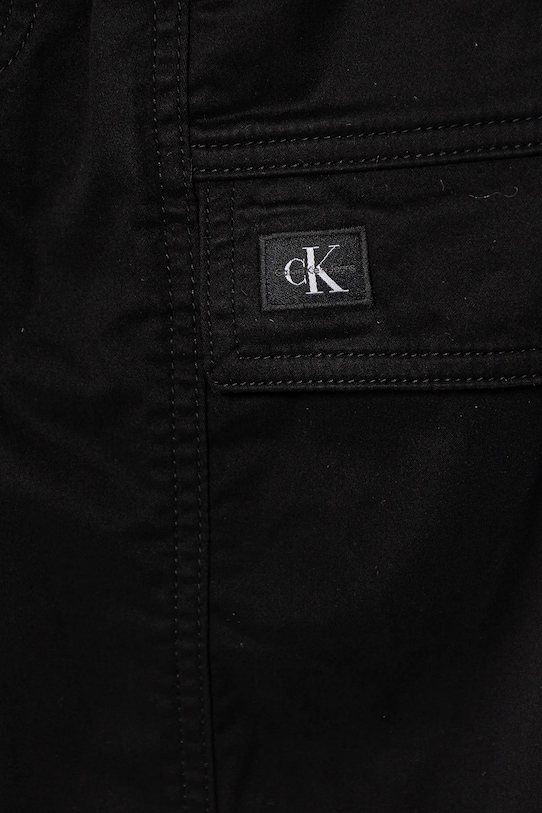 Chłopiec Calvin Klein Jeans spodnie IB0IB02603.128.176.PPY2 czarny