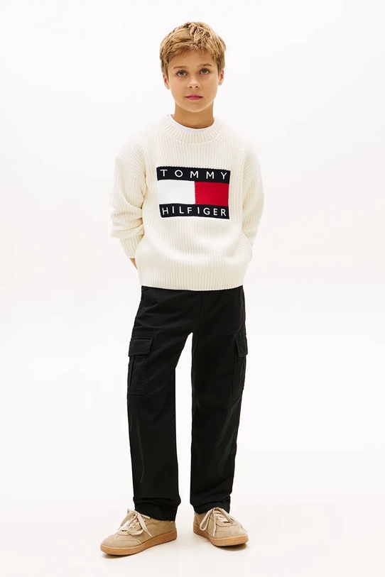 Chłopiec Tommy Hilfiger spodnie dziecięce KB0KB10049.128.176.PPY2 czarny