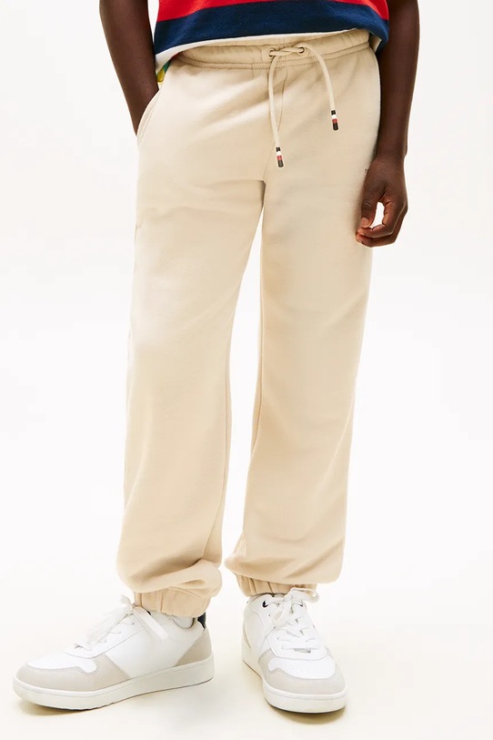 Tommy Hilfiger gyerek jogger nadrág bézs KS0KS00662.128.176.PPY2