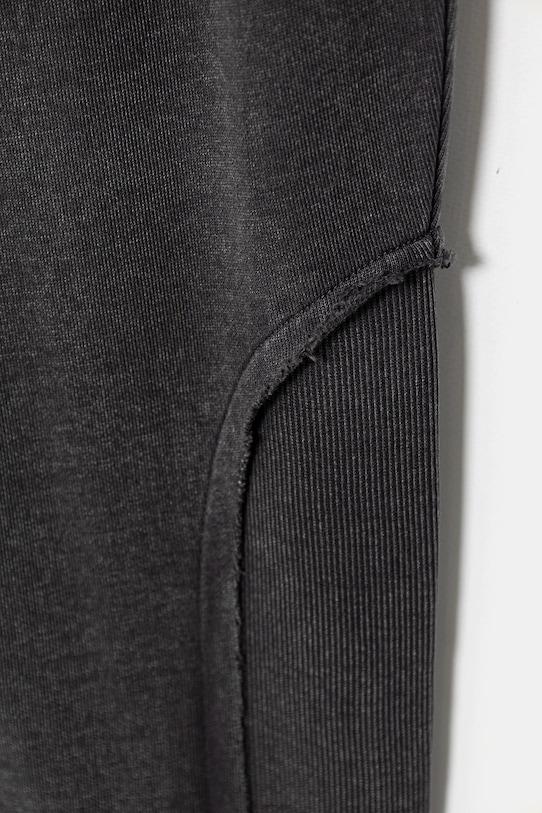 Chłopiec Guess spodnie dresowe bawełniane dziecięce L6RB00.KAX74.PPY2 czarny