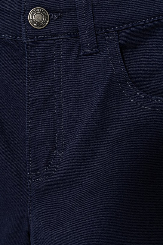 Chłopiec United Colors of Benetton spodnie dziecięce z bawełną 4TCGCE04D.G.Stagionale granatowy