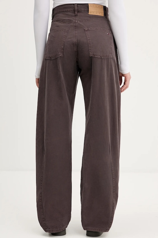 Odzież Tommy Jeans spodnie bawełniane DW0DW22073 brązowy