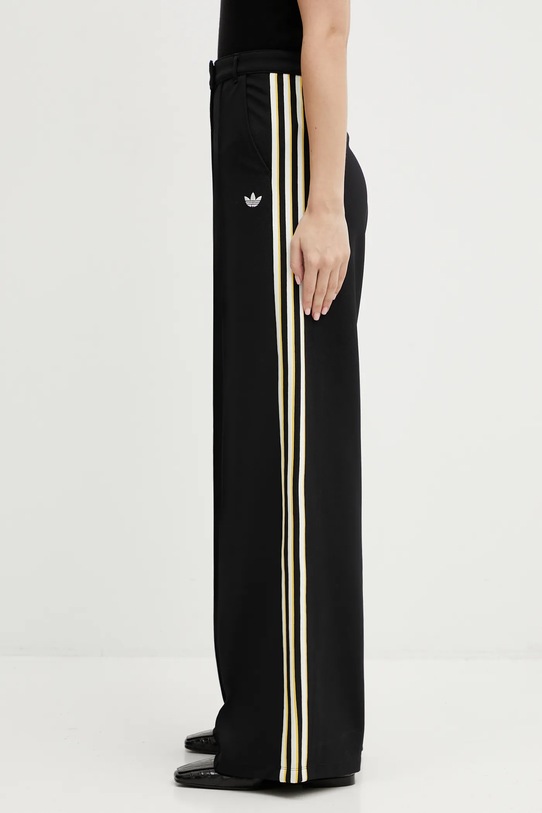 adidas Originals spodnie Manager Pants z elastanem czarny KD2963