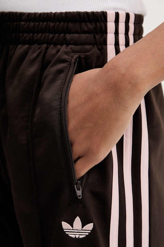 adidas Originals spodnie dresowe Firebird brązowy KD3664