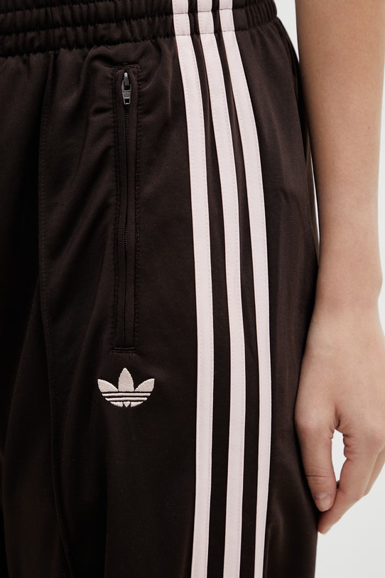 adidas Originals spodnie dresowe Firebird brązowy KD3664