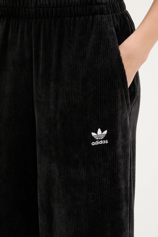 adidas Originals spodnie dresowe sztruksowe Essentials czarny KE1113