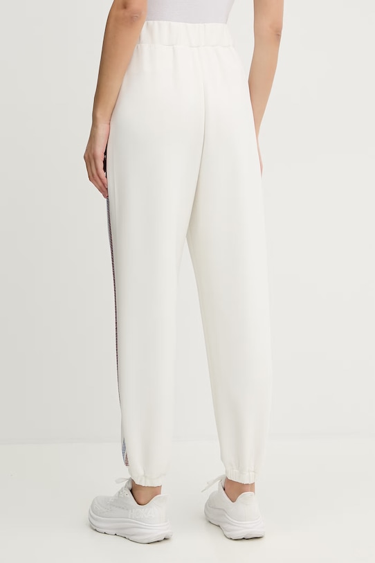 Odzież Guess spodnie dresowe BERTHE V6RB01.KCAY2 beżowy