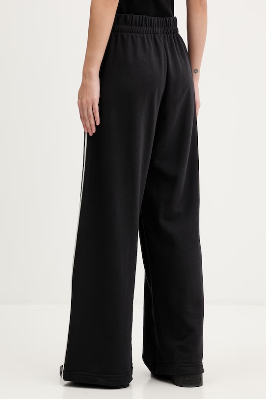 Odzież adidas spodnie dresowe KC3933 czarny