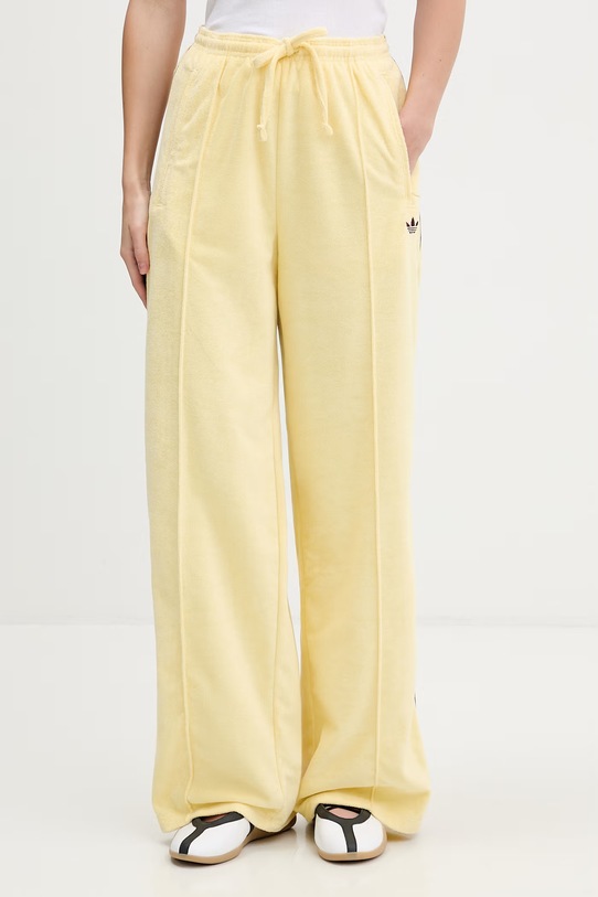 Παντελόνι φόρμας adidas Originals πλεκτό ύφασμα κίτρινο KQ6662