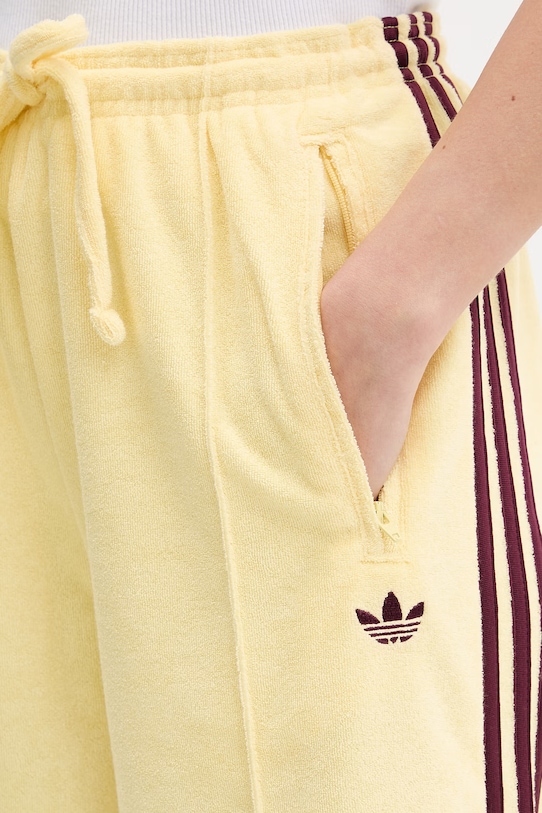 Παντελόνι φόρμας adidas Originals κίτρινο KQ6662