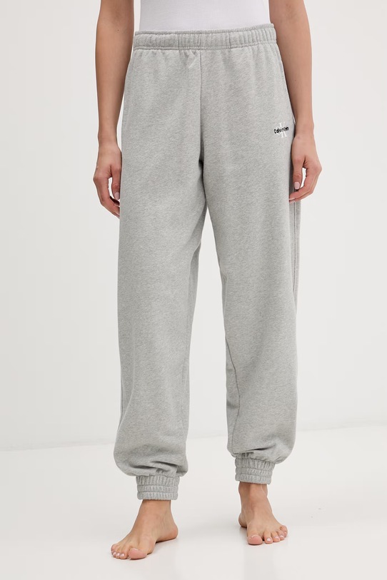 Calvin Klein Underwear teplákové nohavice dámske sivá LV00QS7651