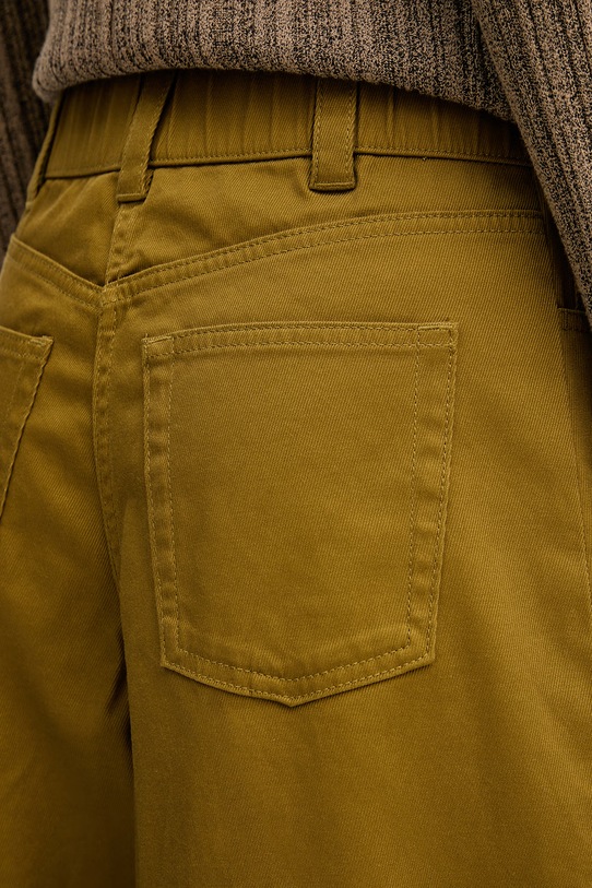 Sisley hlače s širokimi hlačnicami ženske iz bombaža z elastanom zelena 4LRBLE057