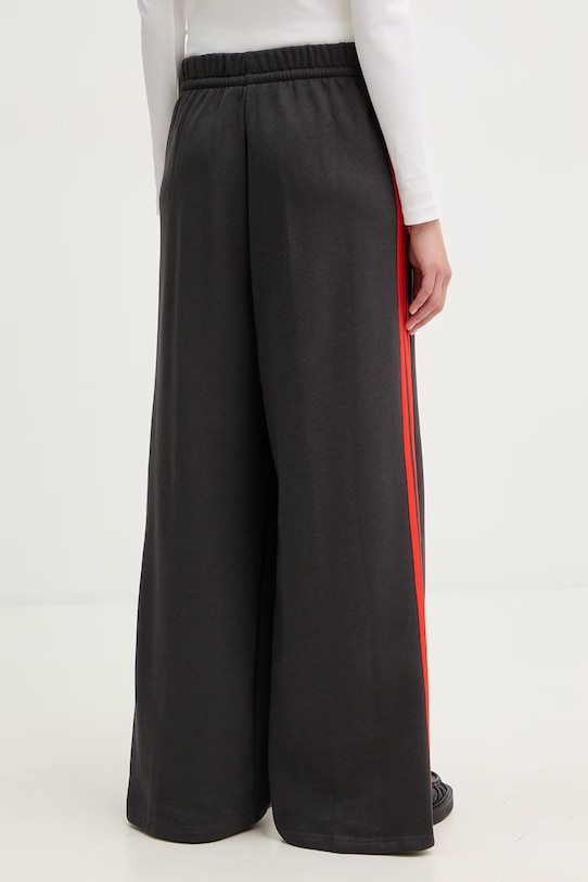 Adidas spodnie dresowe damskie x Audi szary KE8347