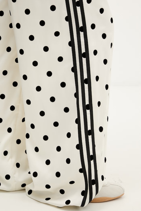 adidas Originals Teplákové nohavice dámske béžová KV1168