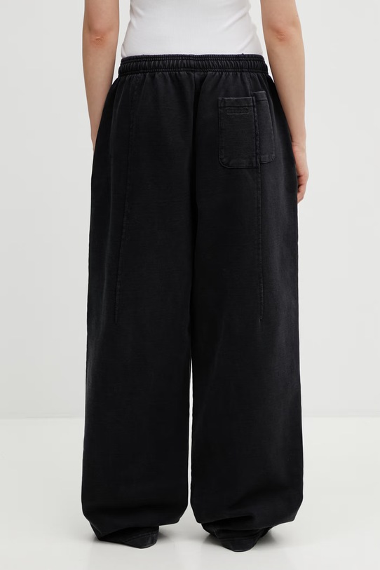 Odzież VETEMENTS spodnie dresowe bawełniane ME76SP204B czarny