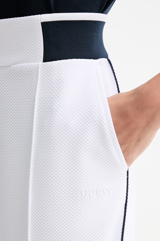Guess spodnie dresowe damskie SARAH biały V6GB03.K2918