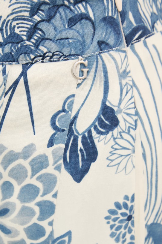 Guess spodnie damskie niebieski W6GB02.W1578