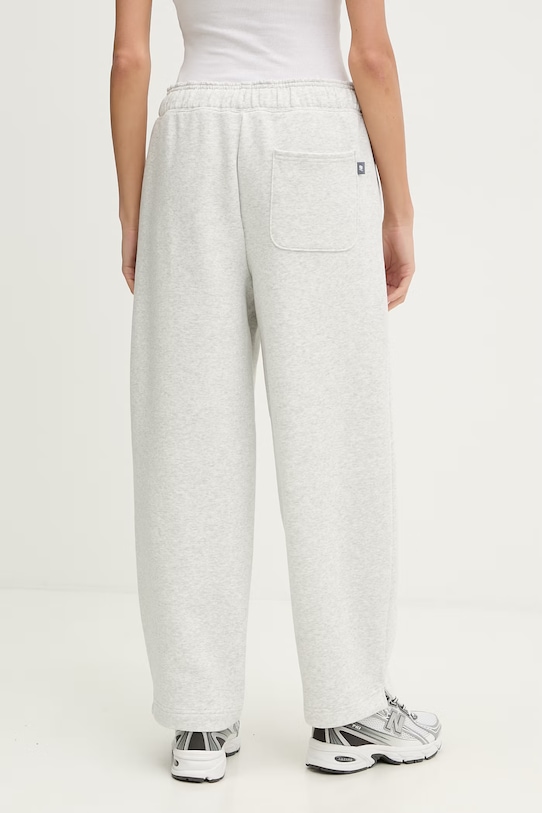 Odzież New Balance spodnie dresowe damskie Fleece WB61W1DZAHH szary