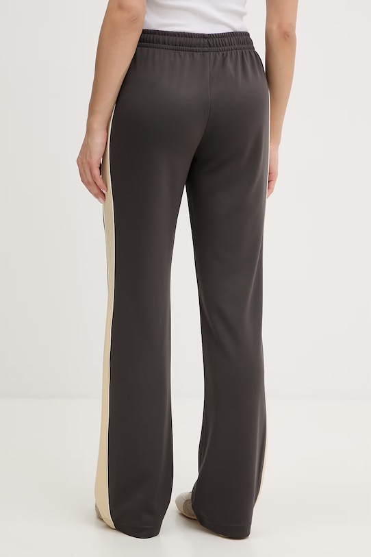 Odzież New Balance spodnie dresowe damskie Interlock WB61Q2R4ABR szary