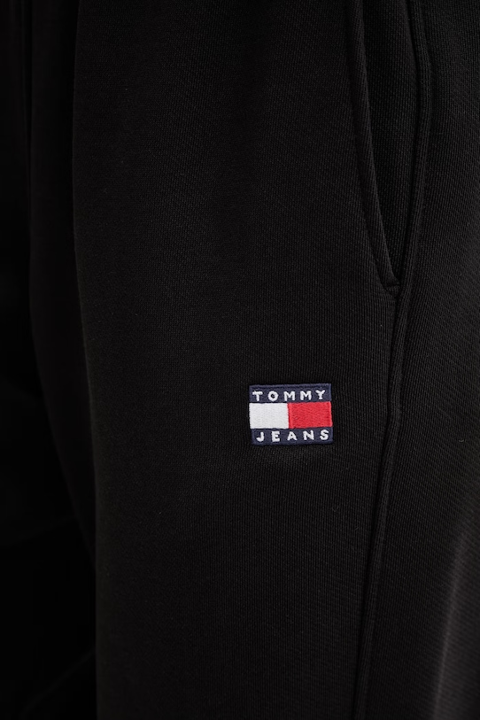 Tommy Jeans teplákové nohavice dámske bavlnené čierna DW0DW22780