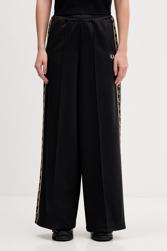 Fred Perry spodnie dresowe T2106 czarny SS26