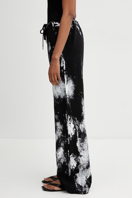 MM6 Maison Margiela teplákové nohavice dámske bavlnené S62KB0263.M25014 čierna SS26