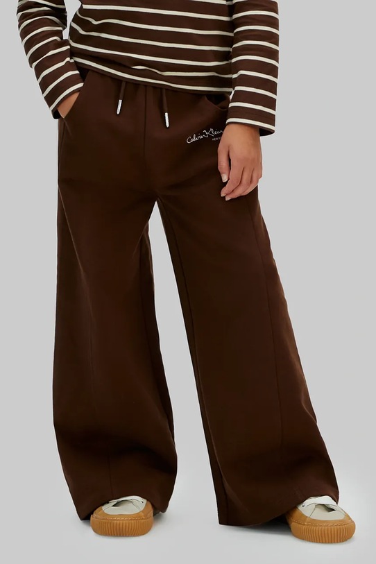 Дівчинка Дитячі бавовняні штани Calvin Klein Jeans IG0IG03095.128.176.PPY2 коричневий