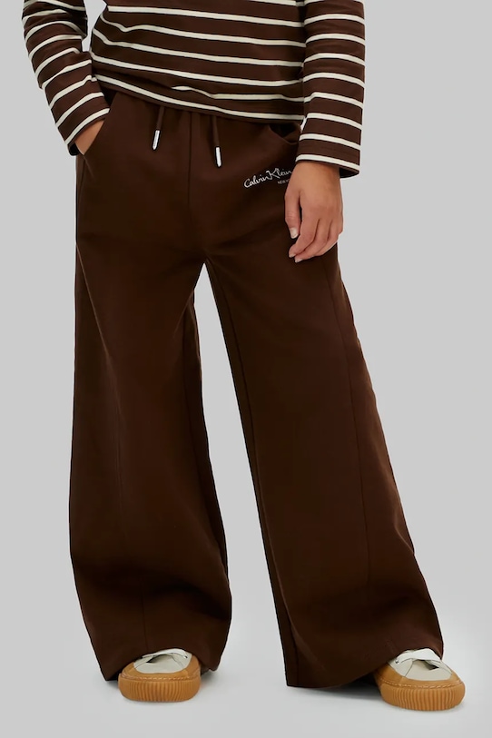 Дівчинка Дитячі бавовняні штани Calvin Klein Jeans IG0IG03095.128.176.PPY2 коричневий