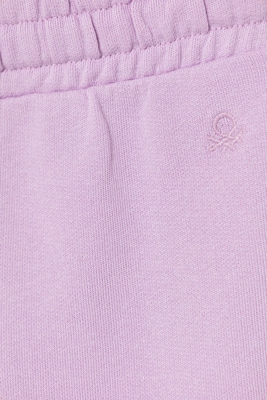 Dziewczynka United Colors of Benetton spodnie dresowe bawełniane dziecięce 3J68CF02H.G.Stagionale fioletowy