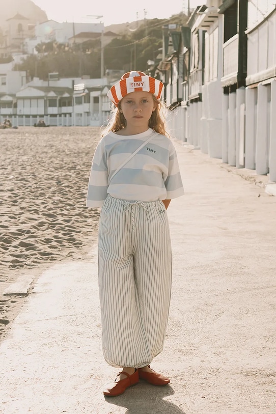 Tinycottons spodnie z dodatkiem lnu dziecięce EMERALD STRIPES PANT SS26.244 biały