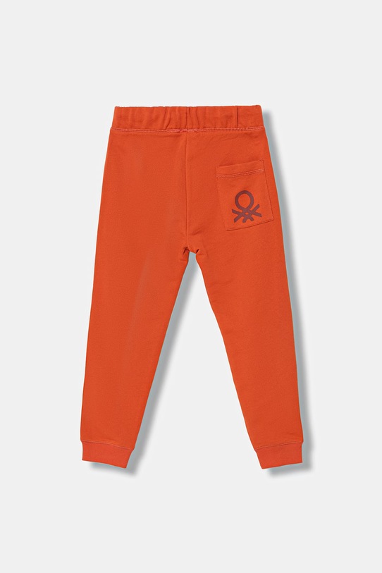 United Colors of Benetton spodnie dresowe bawełniane dziecięce 3J68CF058.G.Stagionale pomarańczowy SS26
