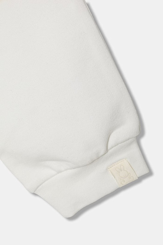 Chłopiec United Colors of Benetton spodnie dresowe dziecięce bawełniane z elastanem 35FNAF02K.W.Stagionale biały