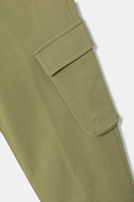 Chłopiec United Colors of Benetton spodnie dresowe dziecięce bawełniane 3NBMCF06I.G.Stagionale zielony