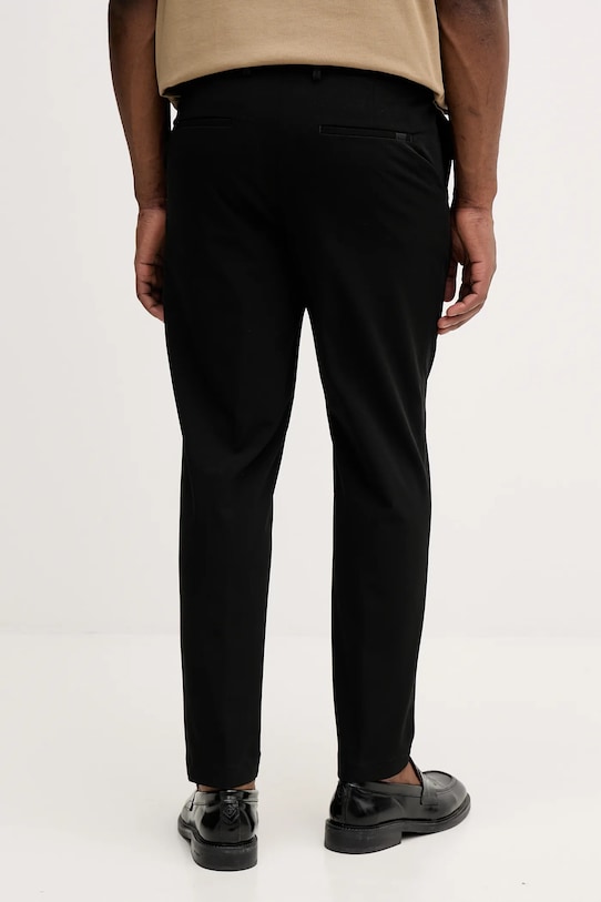 Odzież BOSS spodnie 50555014 czarny