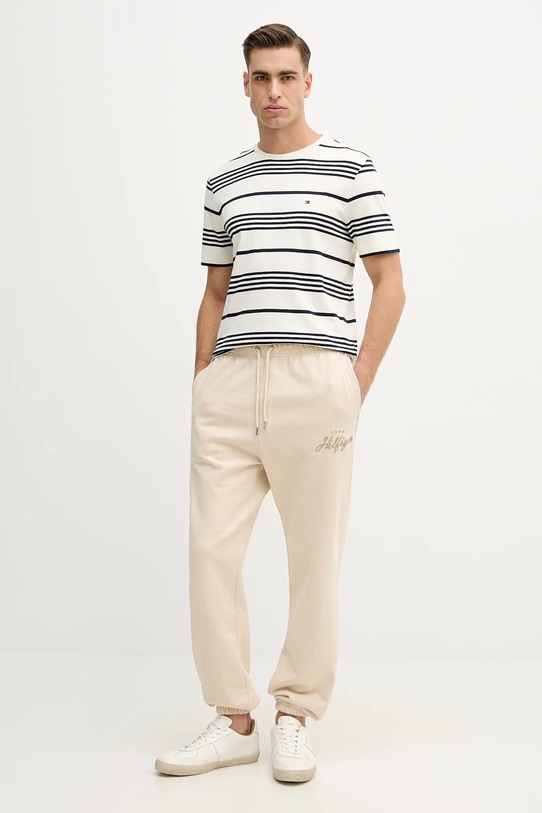 Tommy Hilfiger spodnie dresowe bawełniane MW0MW42537 beżowy SS26