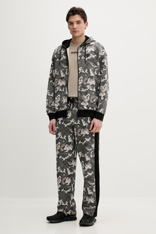 Guess spodnie dresowe bawełniane CHAYTON Z6RB02.K9YI1 szary SS26