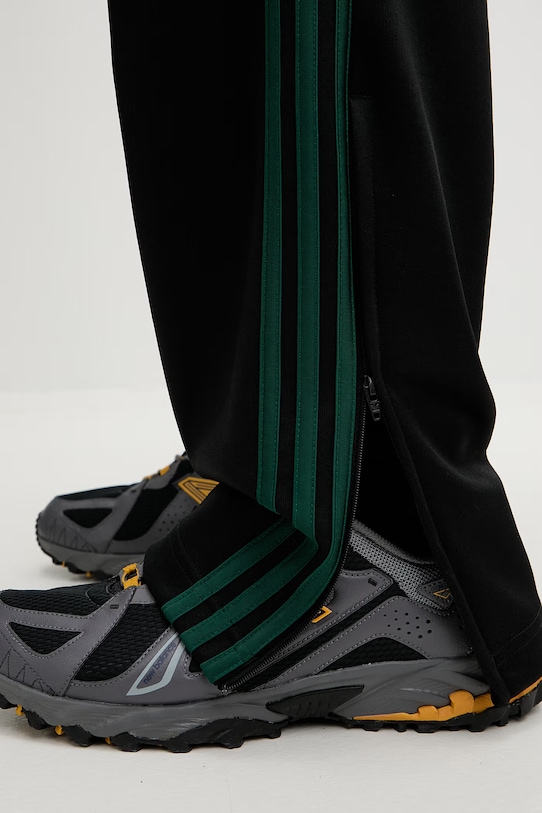 Tepláky adidas Originals čierna KD0453