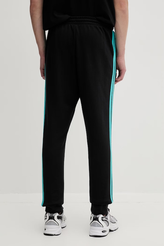 Oblečenie adidas pánske tepláky x Mercedes KE5913 čierna