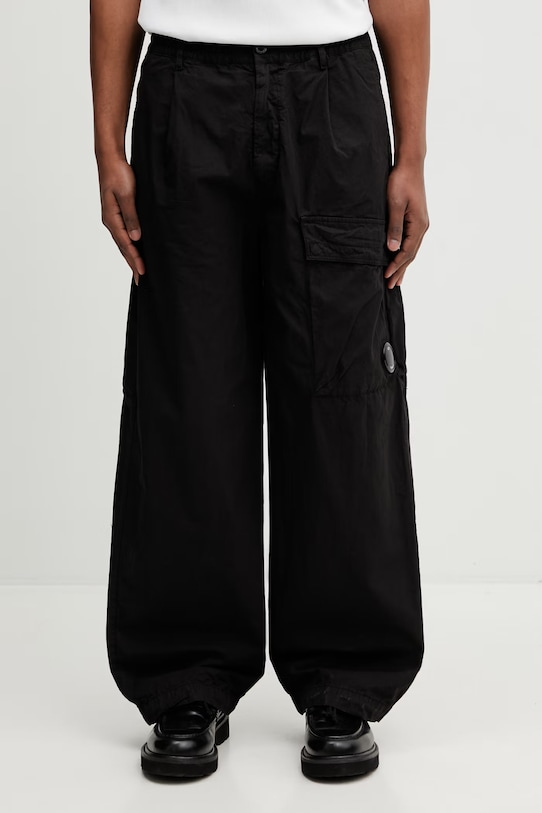 C.P. Company spodnie bawełniane gładkie czarny 20CMPA126A110325G