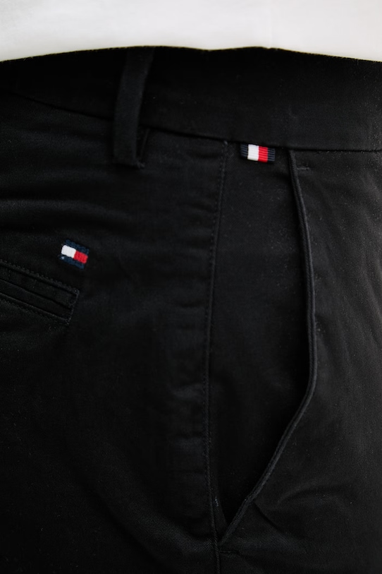 Tommy Hilfiger spodnie chinos męskie bawełniane z elastanem czarny MW0MW42906