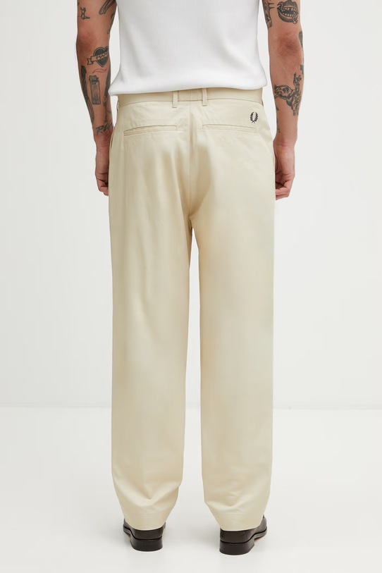 Odzież Fred Perry spodnie bawełniane męskie T2301 beżowy